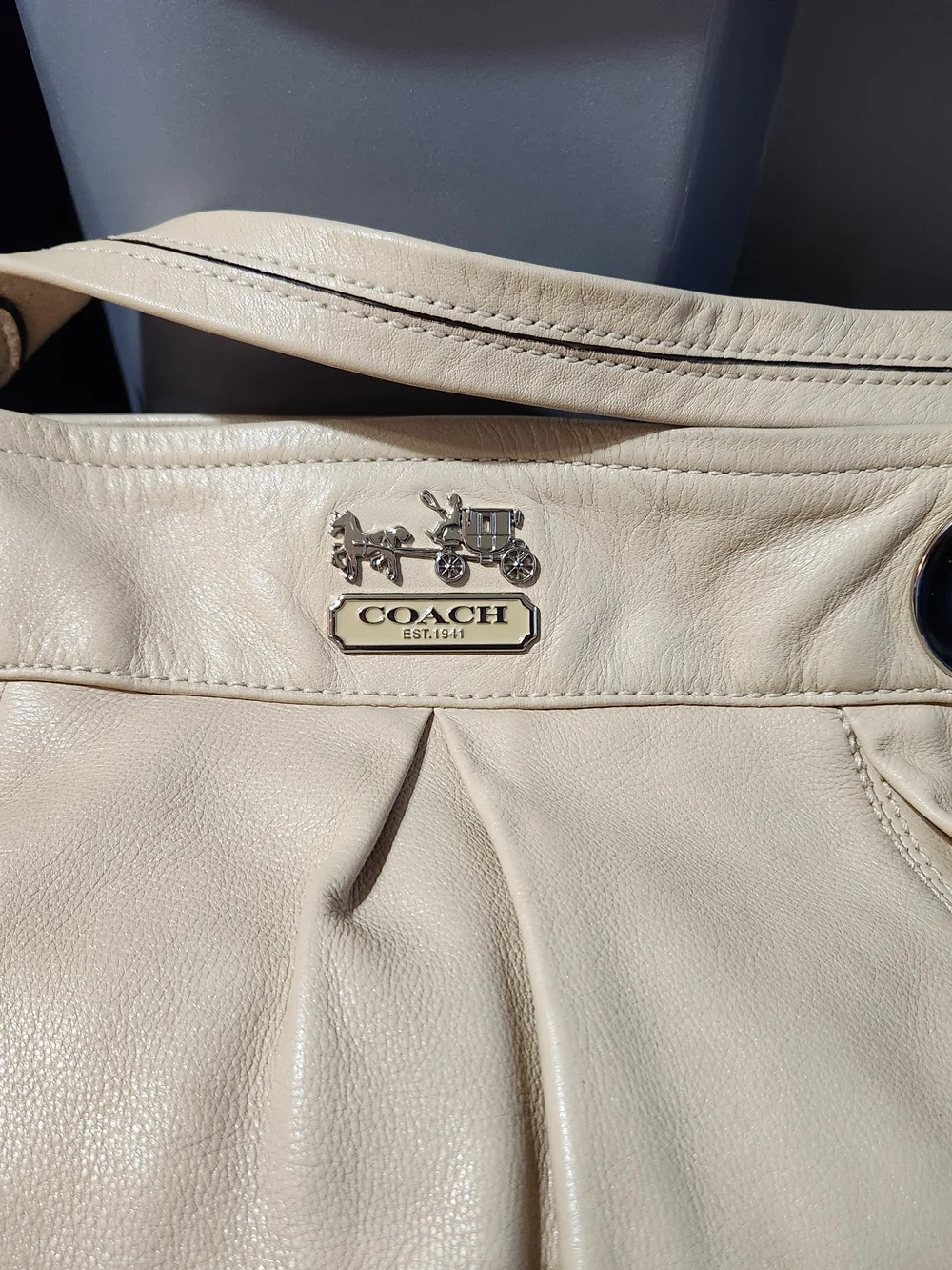 Coach Leather Shoulder Bag in Cream